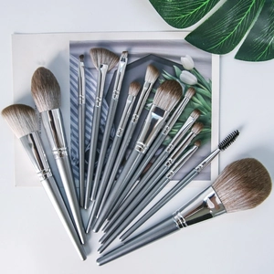 Makeup Brushes Bionic Fiber Aluminum Ferrule Solid Wood Handle Pearlescent Gray Blue Face Powder Eyeshadow Blending Tools