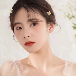 Minimalist s925 silver branch stud earrings with white zircon on a model