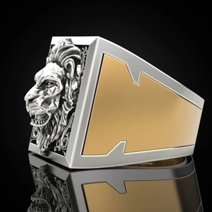 Herrenring mit Löwenkopf in Silber und Gold mit geometrischem Relief und Punk-Stil