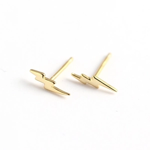 Minimalist S925 sterling silver lightning bolt stud earrings in polished gold finish