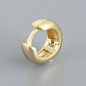 Polished S925 sterling silver minimalist golden huggie hoop earrings with hallmark