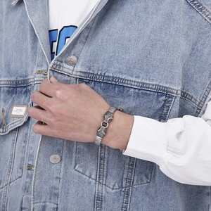 Silver punk style double beast head stretch titanium steel bracelet for men wearing denim