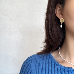 Baroque pearl earrings with 925 sterling silver gold wrinkled metal plate for women