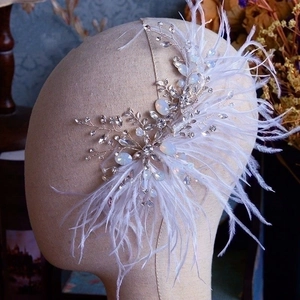 Elegant Bridal White Feather Hair Clip Alloy Rhinestone Opal Bead Headpiece Fairy Wedding Party Accessory For Women
