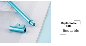 Detail of 0.5mm creative key-shaped gel pen showing the tip and refillable feature