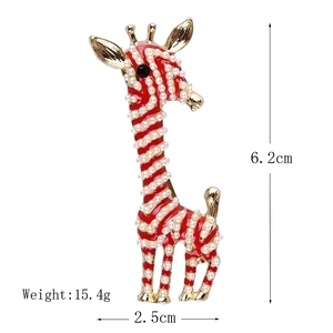 Fashion giraffe animal brooch in gold alloy with red enamel and white pearls detail