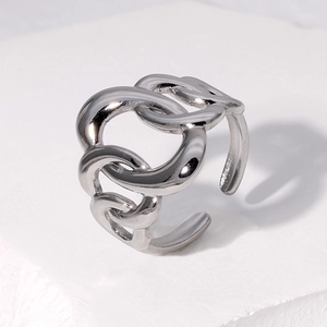 Adjustable silver Cuban chain ring in minimalist geometric stainless steel design