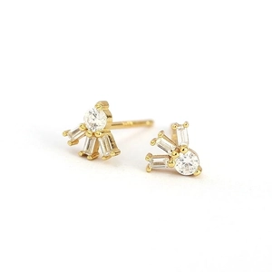 Luxurious S925 silver gold stud earrings featuring radiant square zircon sunburst design
