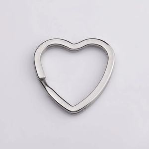 Porte-clés cœur en acier inoxydable argent poli pour accessoires de bijoux DIY et clés