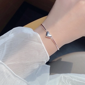 Minimalist S925 sterling silver heart bracelet for women with elegant heart charm pendant