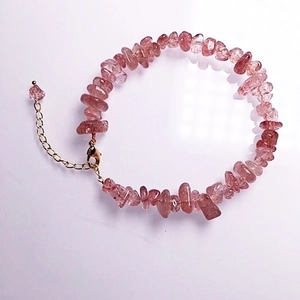 Natural strawberry quartz irregular stone beaded bracelet with gold lobster clasp