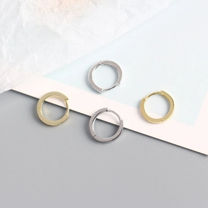 Pendientes minimalistas de plata esterlina S925 cuadrados en dorado y plateado