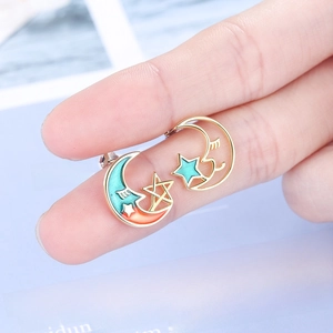 Cute gradient celestial star and moon stud earrings for women with fairy tale style