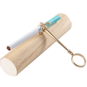 Golden bee cigarette holder ring accessory for hands-free smoking and style
