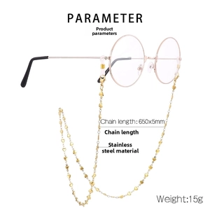 Détail de la chaîne de lunettes en acier inoxydable avec cœurs, 650 mm de long et 15 g