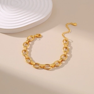 Polished 18K gold plated chunky chain bracelet with lobster clasp and adjustable link
