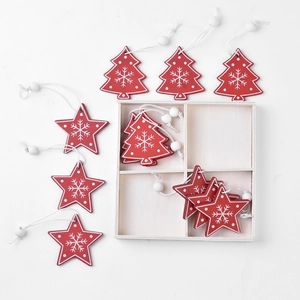 Creative Christmas red wooden pendants set with snowflake patterns in a wooden box