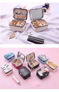 Detailed internal compartments of PU leather jewelry boxes with built-in mirrors