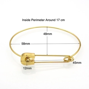 Minimalist gold safety pin bracelet in titanium steel with 17cm inner circumference