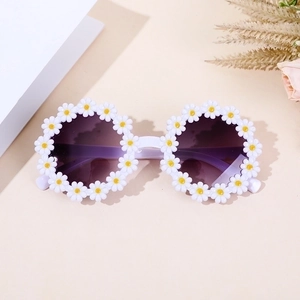 Kids cute flower daisy round sunglasses with white petals and yellow centers in white frame