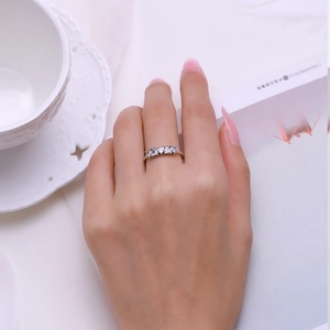 Minimalist S925 sterling silver heart zircon ring worn elegantly for daily life