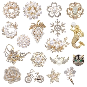 Alloy Flower Brooch With Faux Artificial Pearl And Rhinestone Elegant Vintage Jewelry For Women