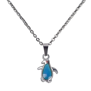 Thermochromic penguin pendant necklace in silver stainless steel with mood color change