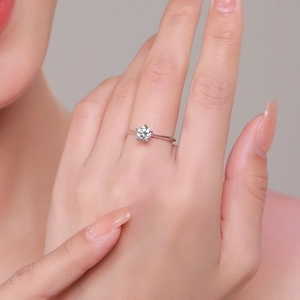 Classic S925 sterling silver six-prong round zircon engagement ring for women