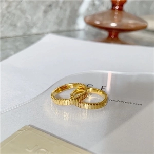 Minimalist Titanium Steel Ring Vertical Ribbed Texture Gold Tone Stackable Band Jewelry For Women Vintage Ins Style