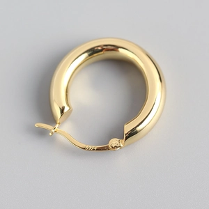 Polished S925 sterling silver golden hoop earring with minimalist round chunky design