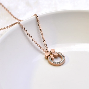 Elegant Bowknot Circle Pendant Necklace Titanium Steel Pave Rhinestone Jewelry For Women Rose Gold Fashion Accessory