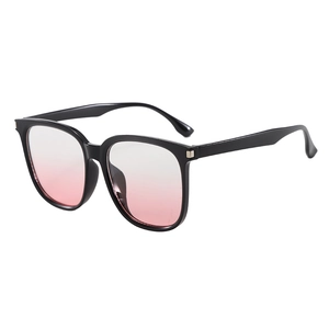 Occhiali da sole squadrati oversize con montatura nera e lenti rosa sfumate di tendenza
