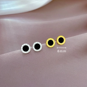 Minimalist 8mm titanium steel roman shell earrings in gold and silver plating