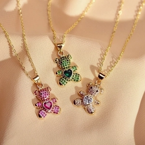 Cute Bear Pendant Necklace Copper Gold Plated Rhinestone Inlaid Heart Gemstone Clavicle Chain For Women Fashion Jewelry