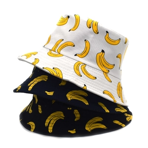 Wende-Anglerhut aus Baumwolle mit Bananenmuster in Schwarz und Weiß für Damen