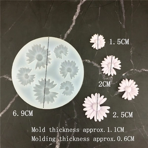 Daisy silicone mold with 6 cavities for DIY fondant cake decor and gypsum crafts