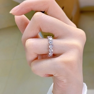 S925 sterling silver rose gold ring with heart-shaped sparkling cubic zirconia stones