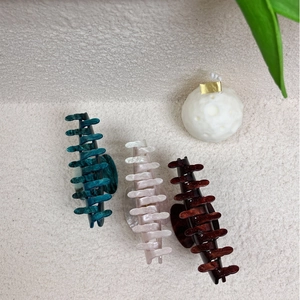 French style acrylic hair claws in dark green pearl white and tortoiseshell set
