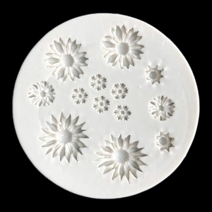 Daisy flower silicone fondant mold for DIY chocolate, clay, and cake decoration