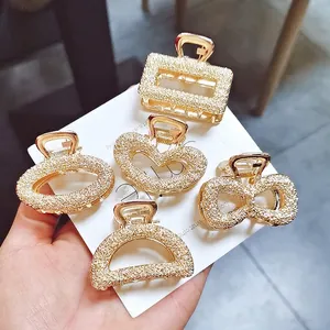 Vintage Alloy Metal Hair Claw Clip Geometric Rose Flower Relief Hollow Out Shark Clip Fashion Minimalist Women Accessory