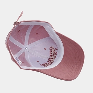 Pink cotton baseball cap with letter embroidery and adjustable metal buckle