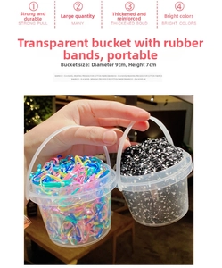 Détail d'élastiques à cheveux épais dans un pot transparent portable de 9x7cm avec anse