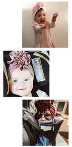 Détails de turbans pour bébé en coton tricoté avec de grandes fleurs plissées à la main