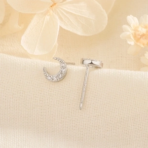 Exquisite S925 sterling silver crescent moon stud earrings with sparkling pavé zircons