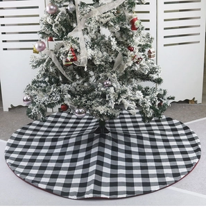 Tapis de sapin de Noël classique à carreaux noirs et blancs pour décoration festive