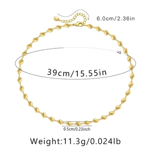 Detailed view of the 18K gold-plated irregular oval necklace with precise measurements