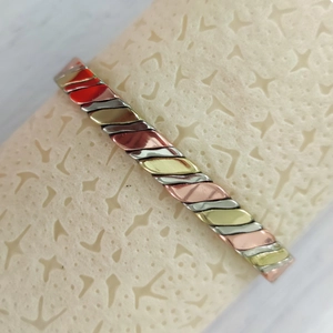 Adjustable magnetic twisted copper bracelet for women in elegant rose gold finish
