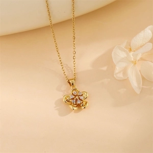 18K gold plated stainless steel rose flower pendant necklace with zircon gemstone