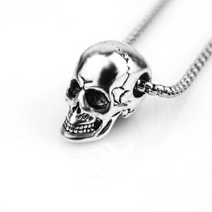 Retro stainless steel skull pendant necklace with vintage silver box chain for men