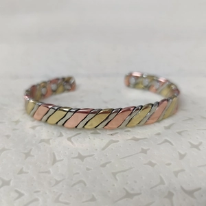 Three-tone twisted magnetic therapy copper bracelet with rose gold, silver and gold finish